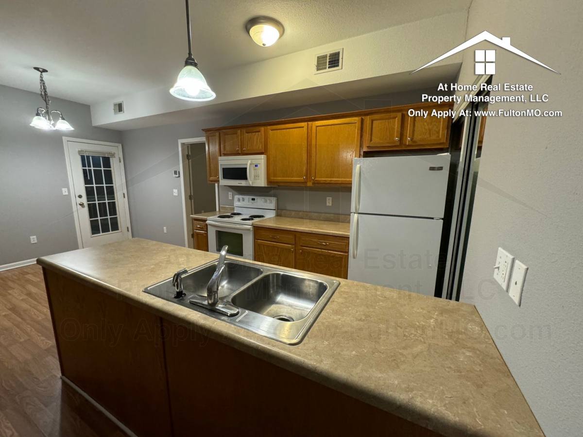Apartment for rent at 211 N Main St #A, Auxvasse, MO 65231
