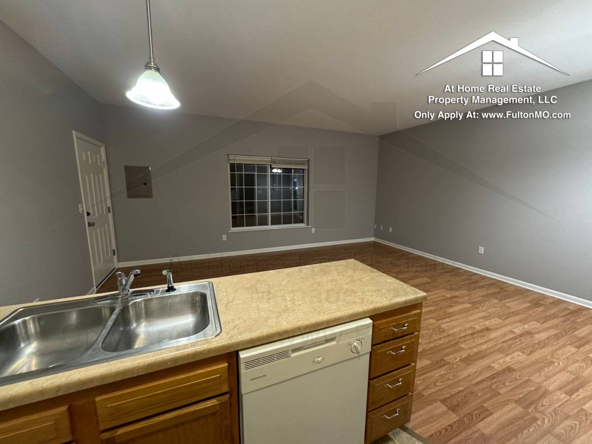 Apartment for rent at 211 N Main St #A, Auxvasse, MO 65231