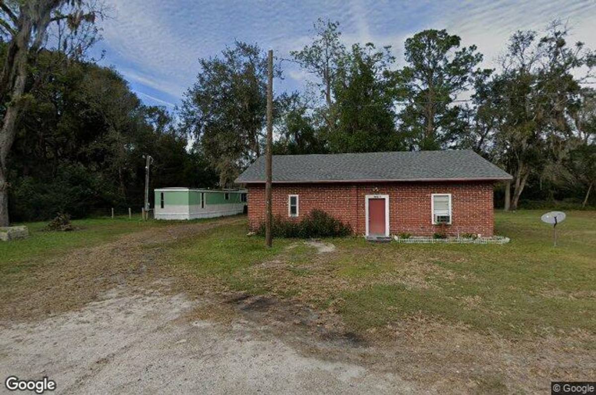 Apartment for rent at 7661 Bentwillow Dr, Jacksonville, FL 32244