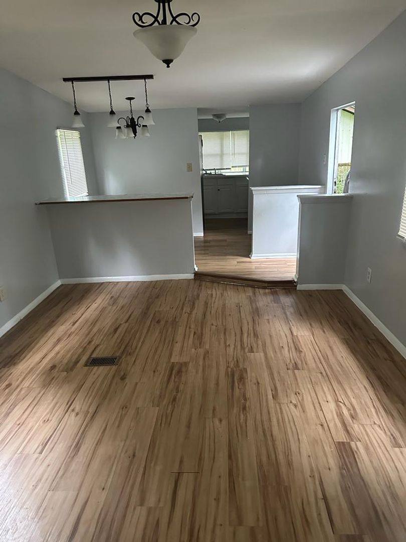 Apartment for rent at 7661 Bentwillow Dr, Jacksonville, FL 32244