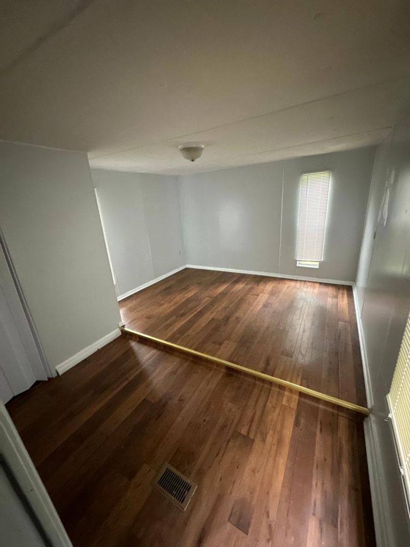 Apartment for rent at 7661 Bentwillow Dr, Jacksonville, FL 32244