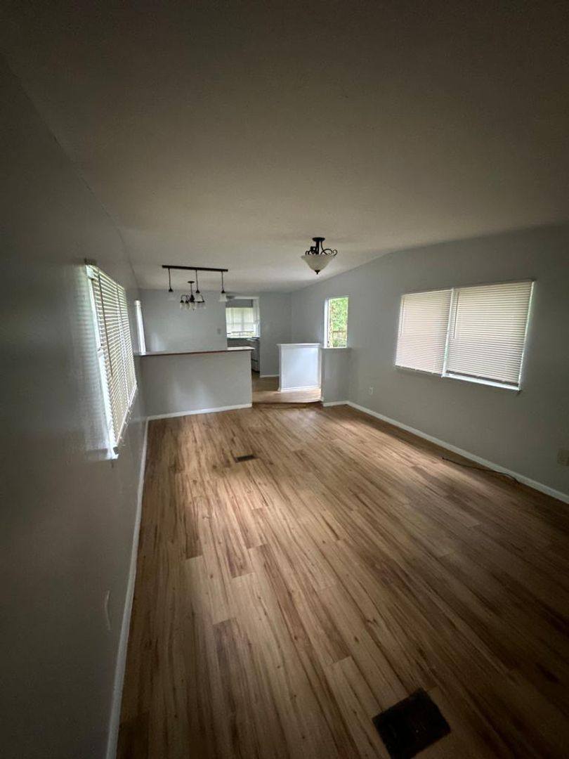 Apartment for rent at 7661 Bentwillow Dr, Jacksonville, FL 32244