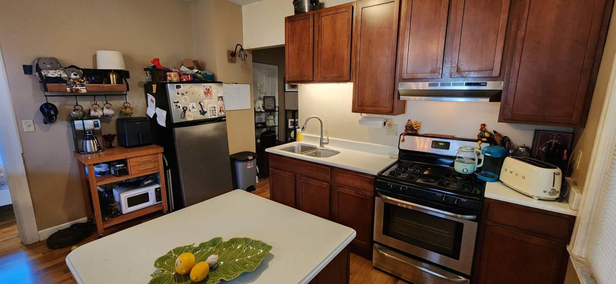 Apartment for rent at 2013-15A N Newhall St, Milwaukee, WI 53202