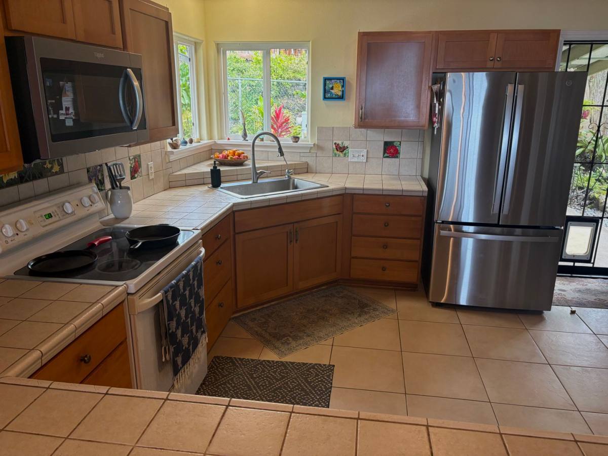 Apartment for rent at 73-1158 Ahulani St, Kailua Kona, HI 96740