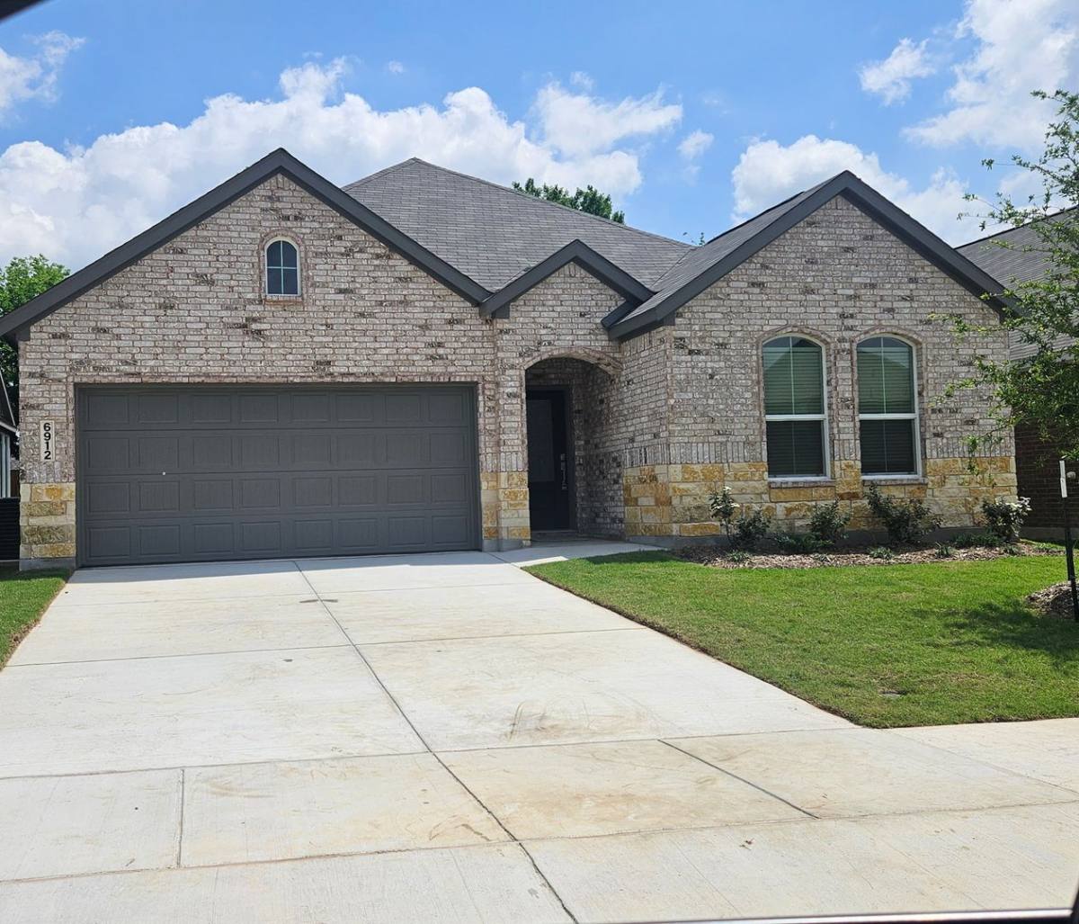 House for rent at 6912 Steiger Trail, McKinney, TX 75071
