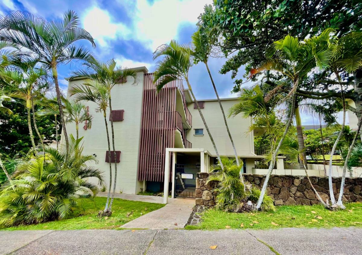 Apartment for rent at 1914 University Ave, Honolulu, HI 96822