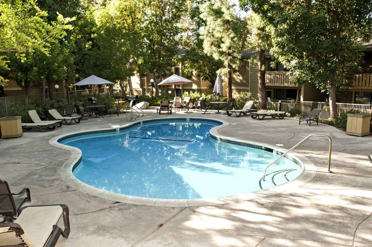 Apartment for rent at 20702 El Toro Rd, Lake Forest, CA 92630