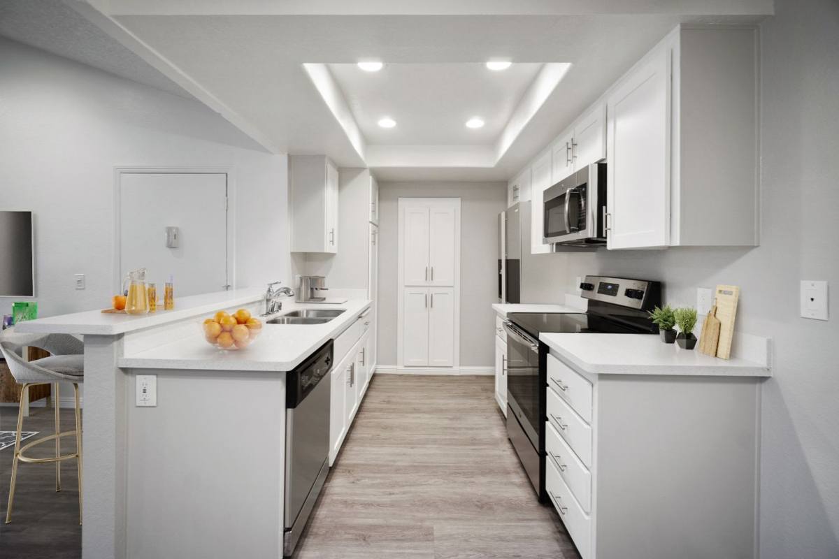 Apartment for rent at 20702 El Toro Rd, Lake Forest, CA 92630