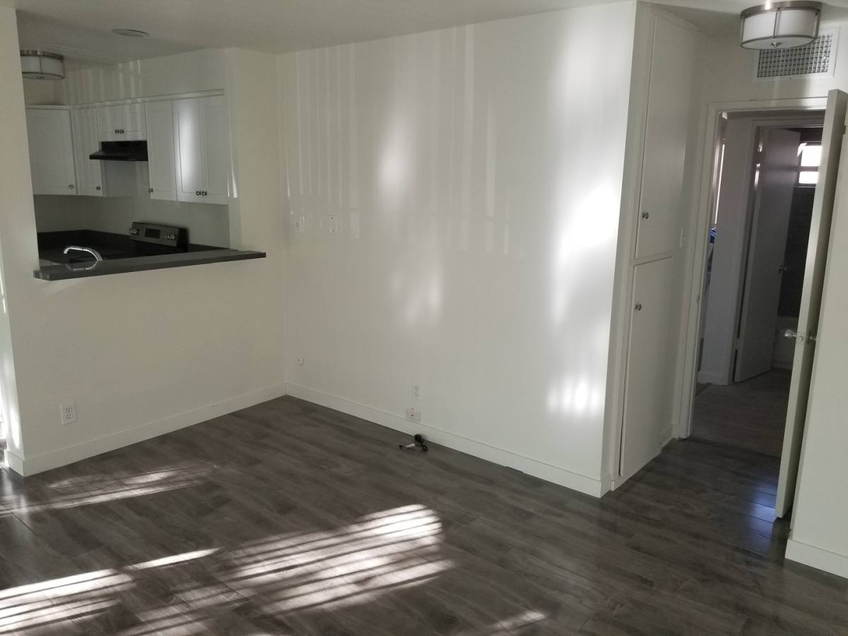 Apartment for rent at 12311 Chandler Blvd, Valley Village, CA 91607