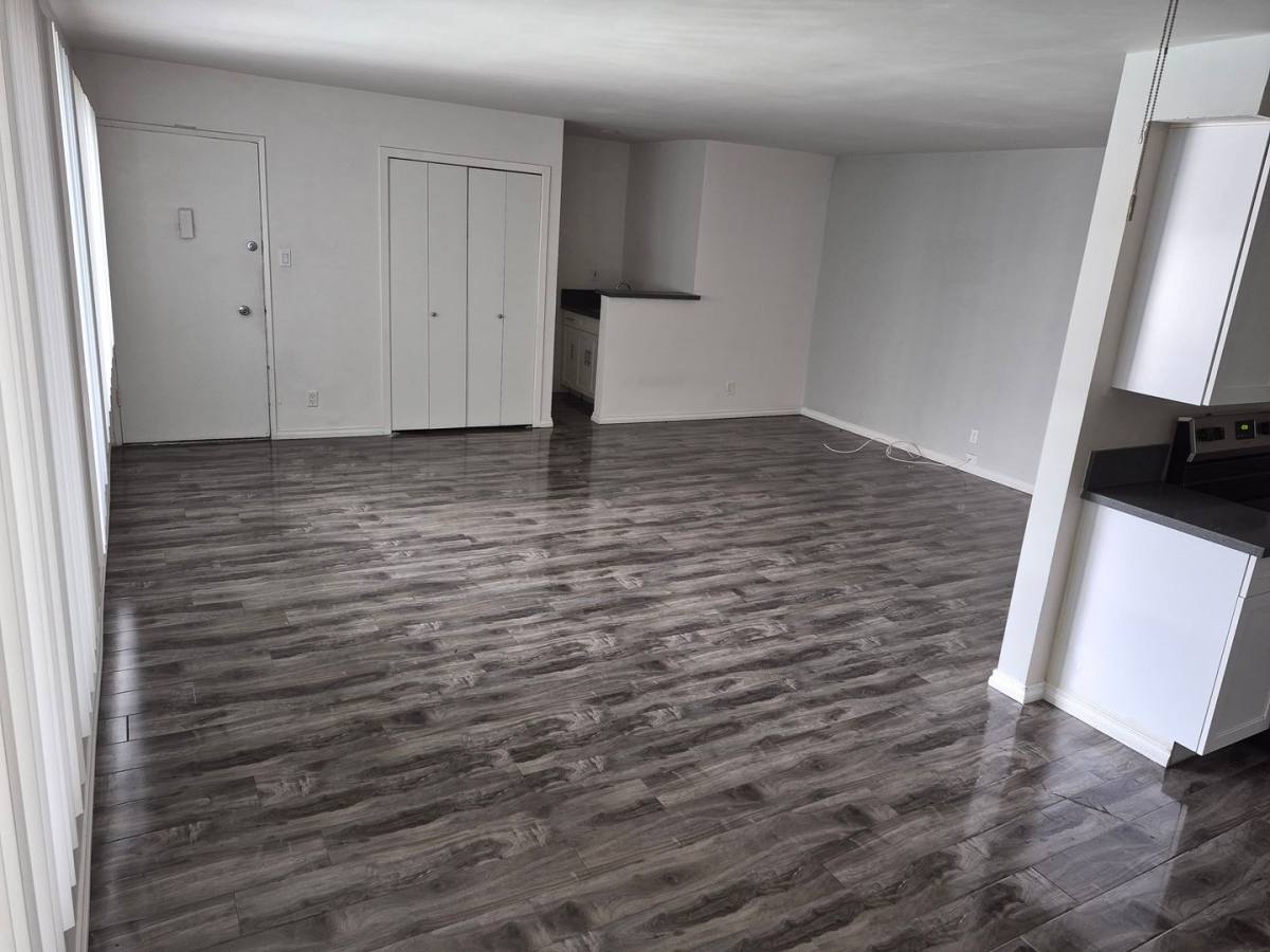 Apartment for rent at 12311 Chandler Blvd, Valley Village, CA 91607