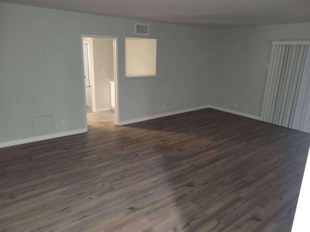 Apartment for rent at 12311 Chandler Blvd, Valley Village, CA 91607