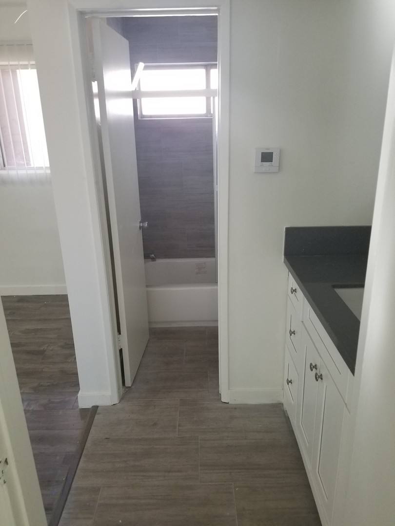 Apartment for rent at 12311 Chandler Blvd, Valley Village, CA 91607