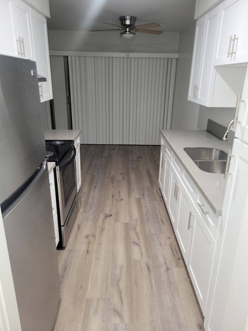 Apartment for rent at 12311 Chandler Blvd, Valley Village, CA 91607