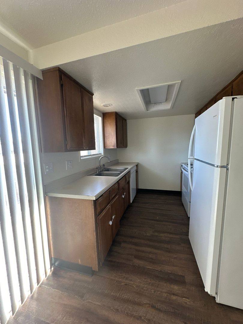 Apartment for rent at 1418 & 1420 Pleasant Ave, Klamath Falls, OR 97601