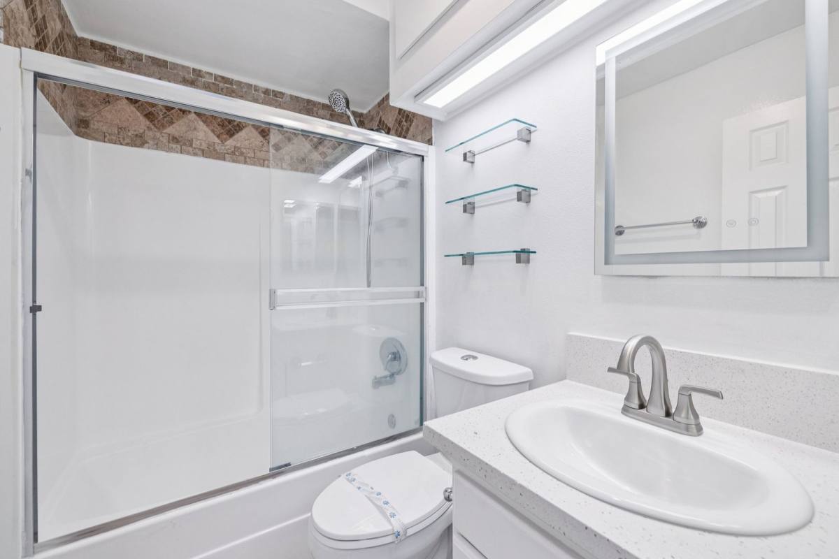 Apartment for rent at 211 Yacht Club Way, Redondo Beach, CA 90277