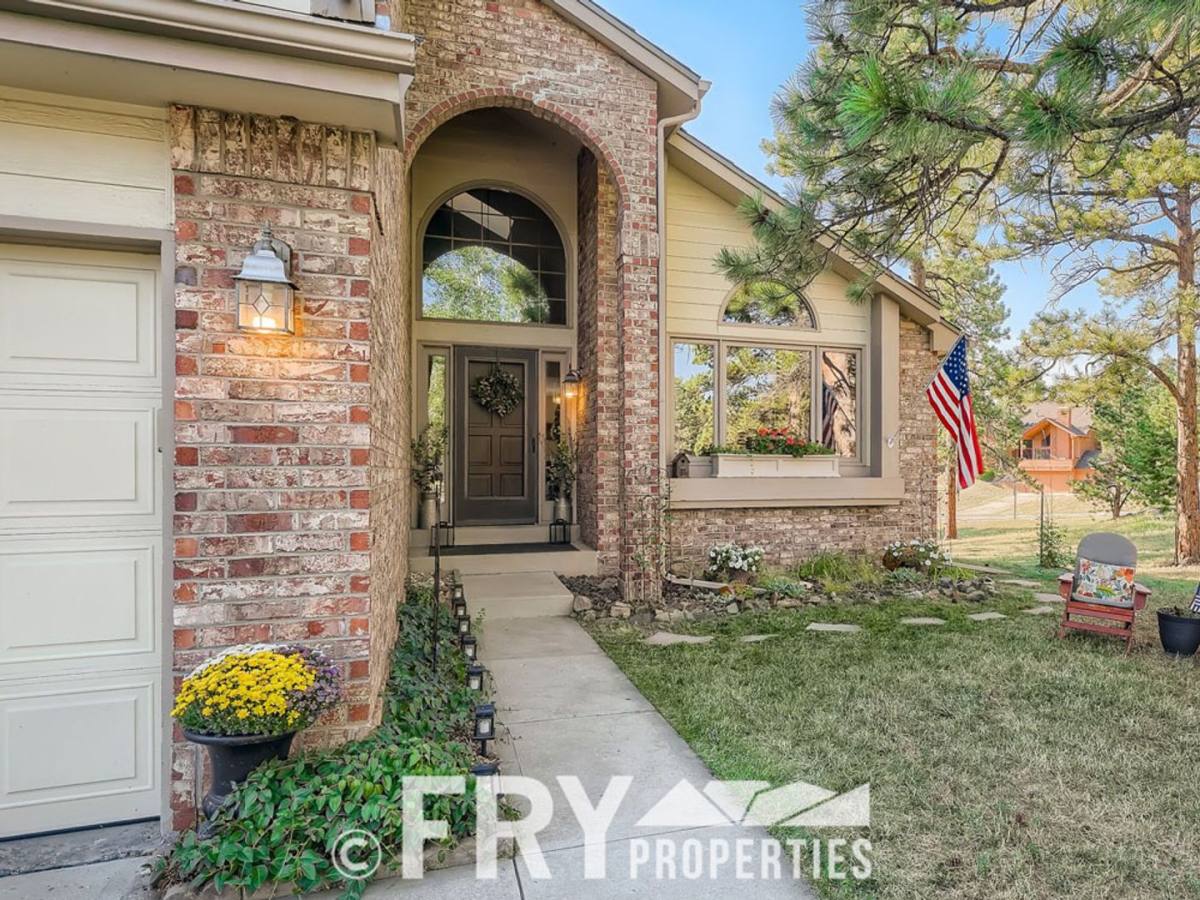 House for rent at 25875 Buffalo Lane, Golden, CO 80401
