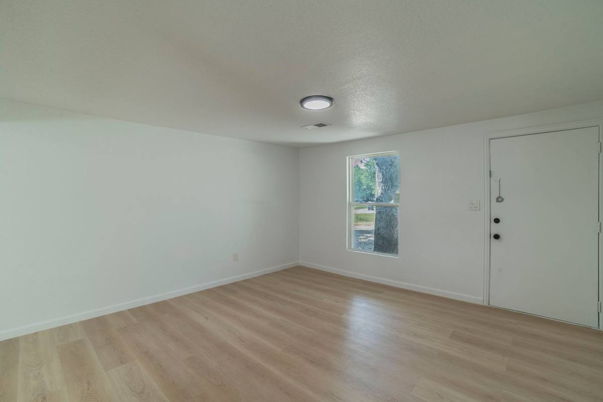 House for rent at 1208 Dan Gould Dr, Arlington, TX 76001