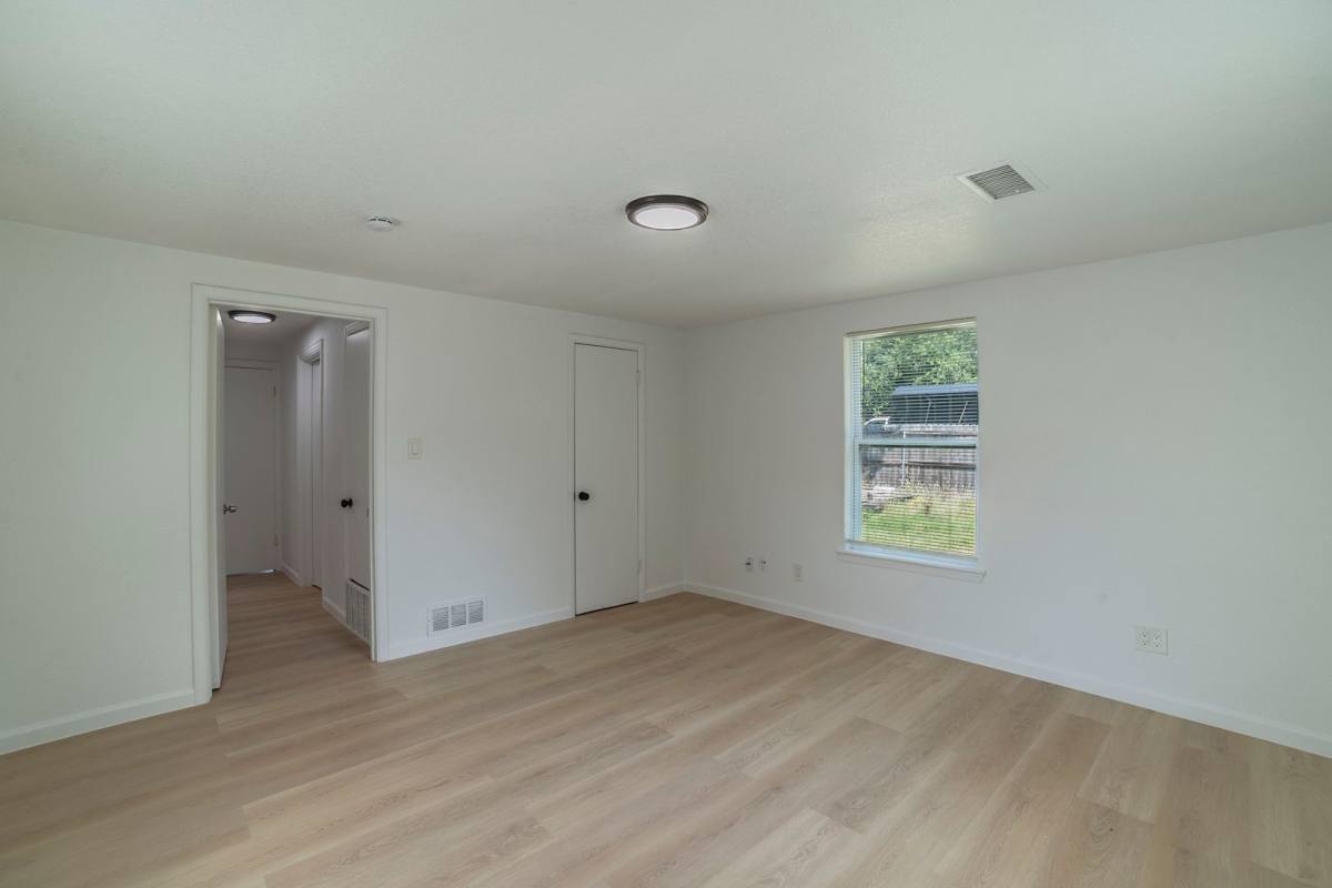 House for rent at 1208 Dan Gould Dr, Arlington, TX 76001