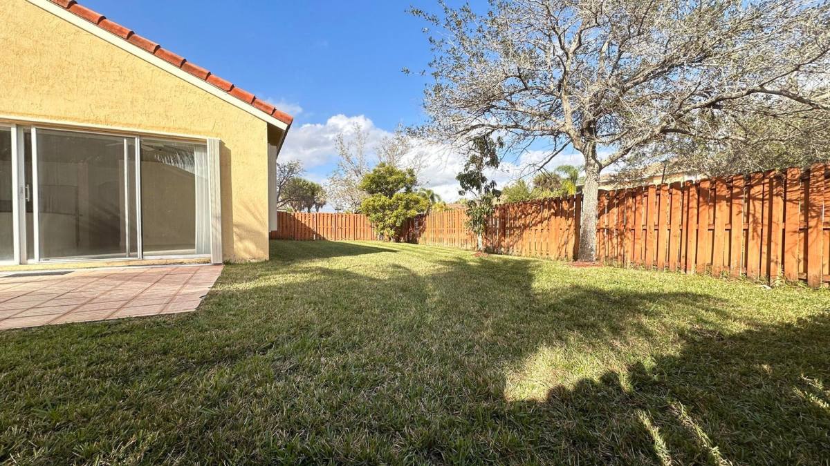 House for rent at 19010 SW 10th St, Hollywood, FL 33029
