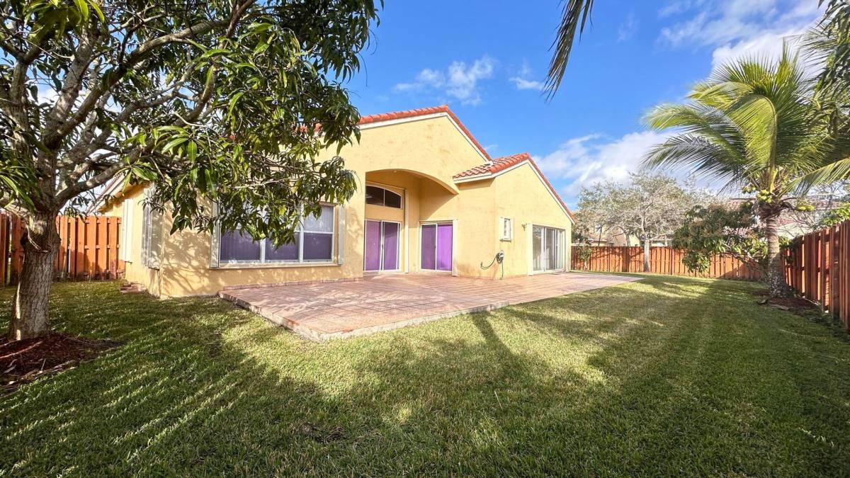 House for rent at 19010 SW 10th St, Hollywood, FL 33029