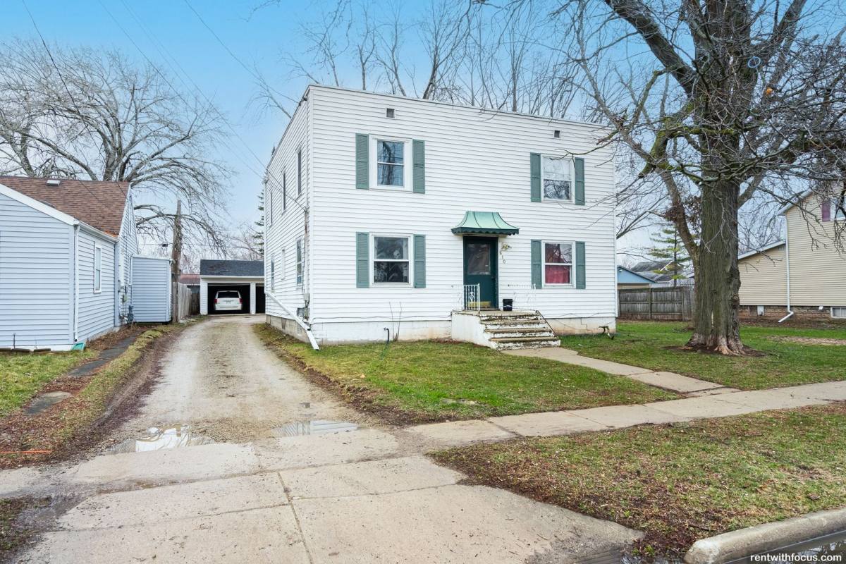 Apartment for rent at 610 Maple St, Neenah, WI 54956