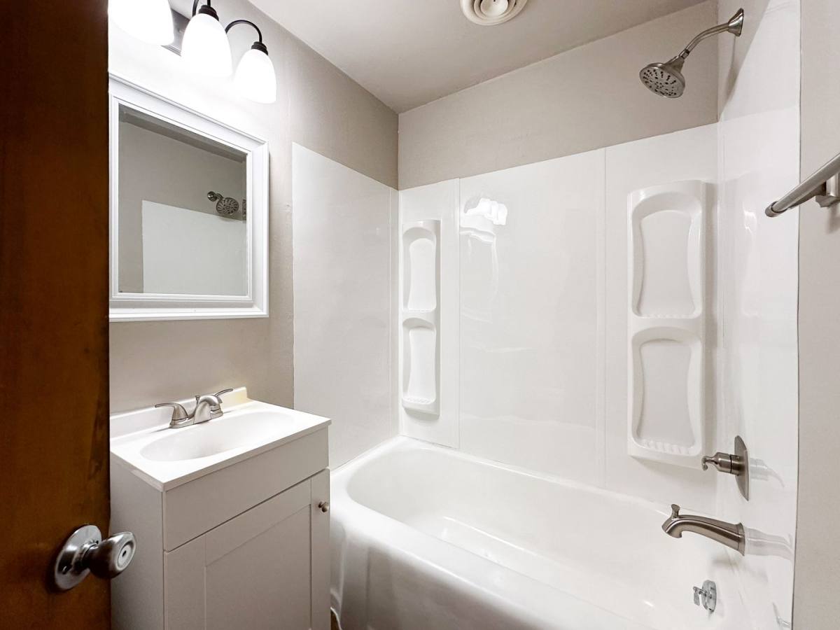Apartment for rent at 610 Maple St, Neenah, WI 54956