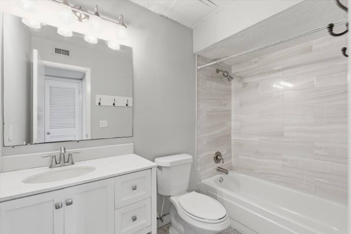 Apartment for rent at 3307 Mayflower St, Jacksonville, FL 32205