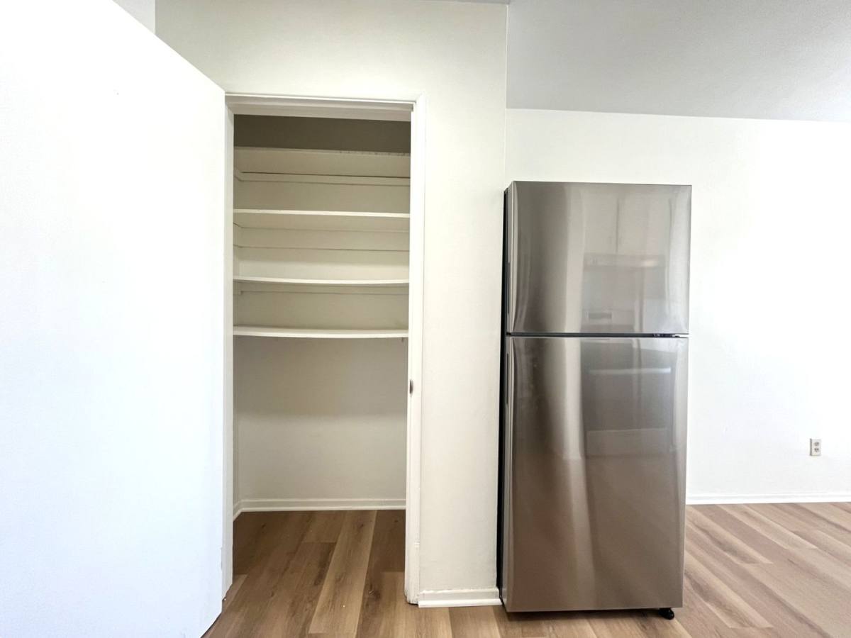 Apartment for rent at 307-319 E 6th St, Azusa, CA 91702