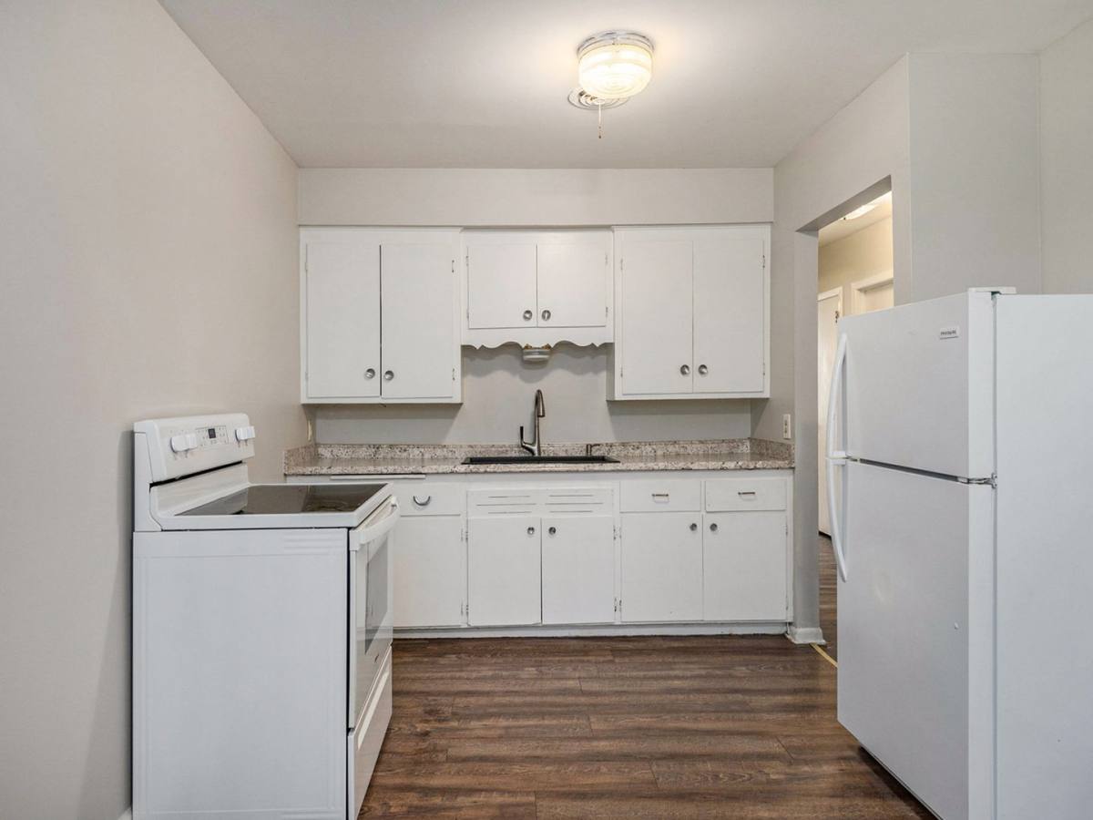 Apartment for rent at 2416 S 16th St, Omaha, NE 68108