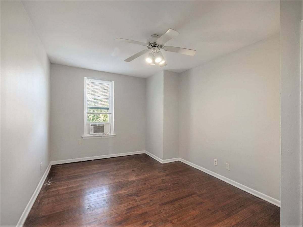 Apartment for rent at 2416 S 16th St, Omaha, NE 68108