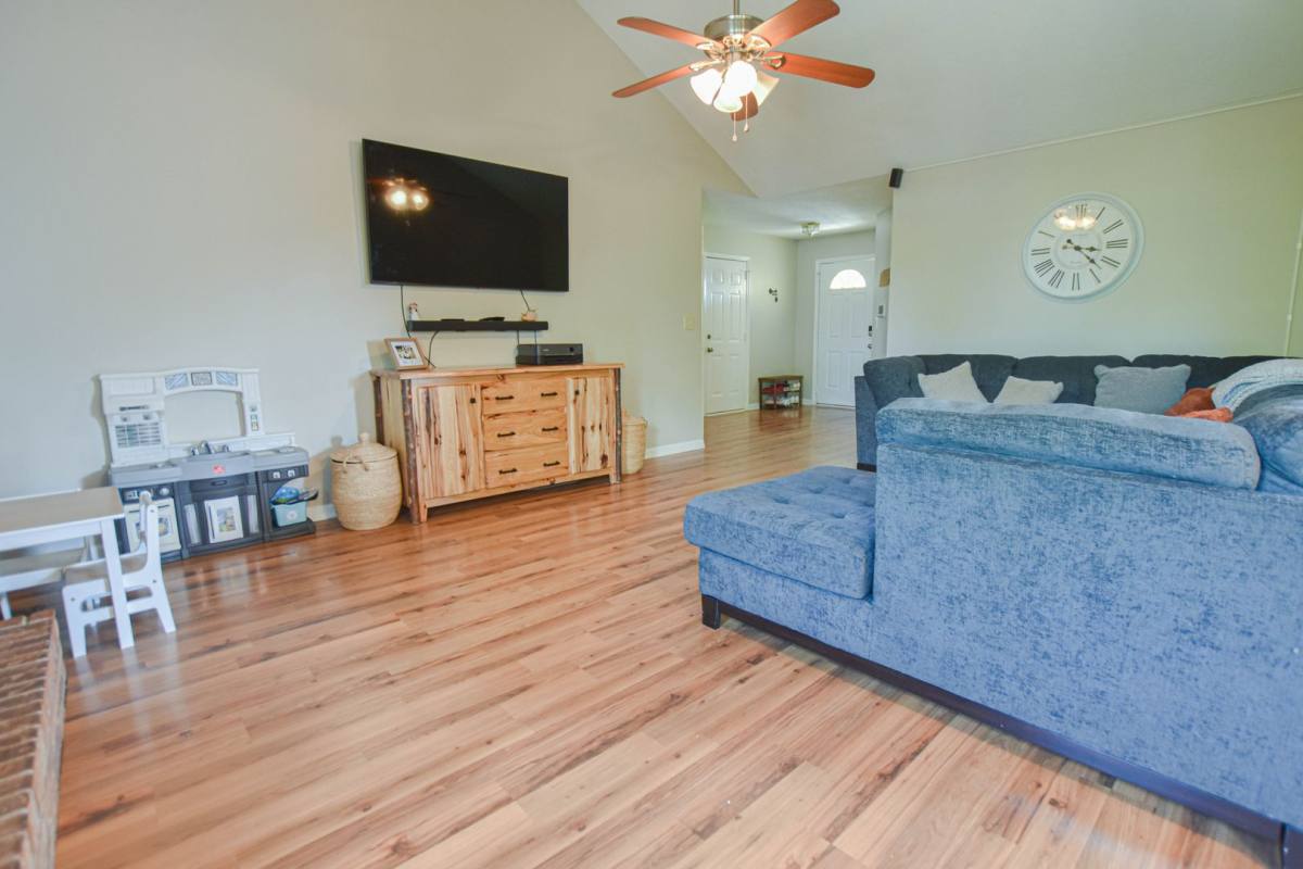House for rent at 204 Windmeade Circle, Clarksville, TN 37042