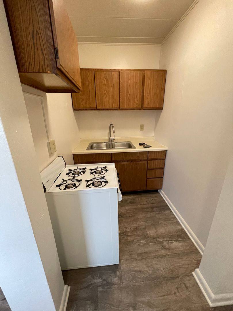 Apartment for rent at 930 N Marshall St, Milwaukee, WI 53202