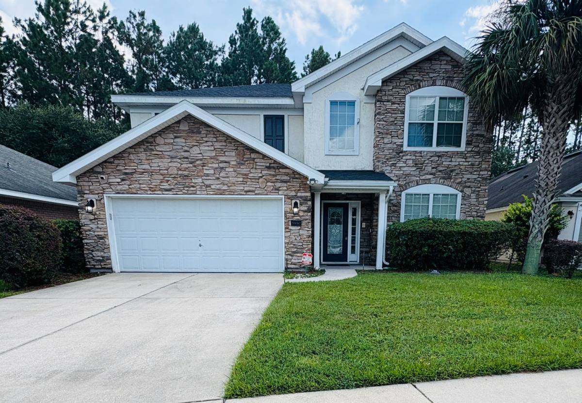 House for rent at 5950 Round Table Rd, Jacksonville, FL 32254