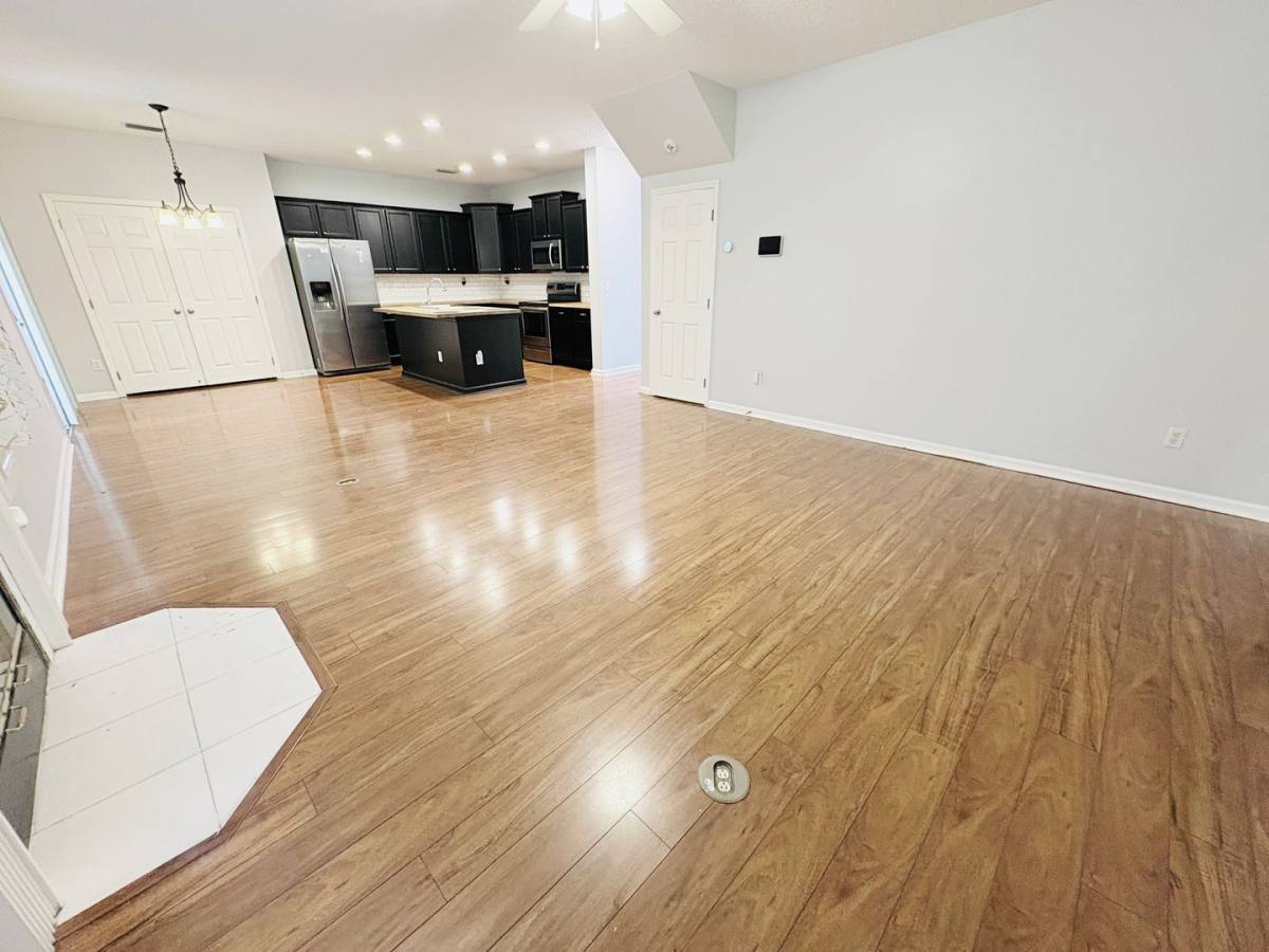 House for rent at 5950 Round Table Rd, Jacksonville, FL 32254