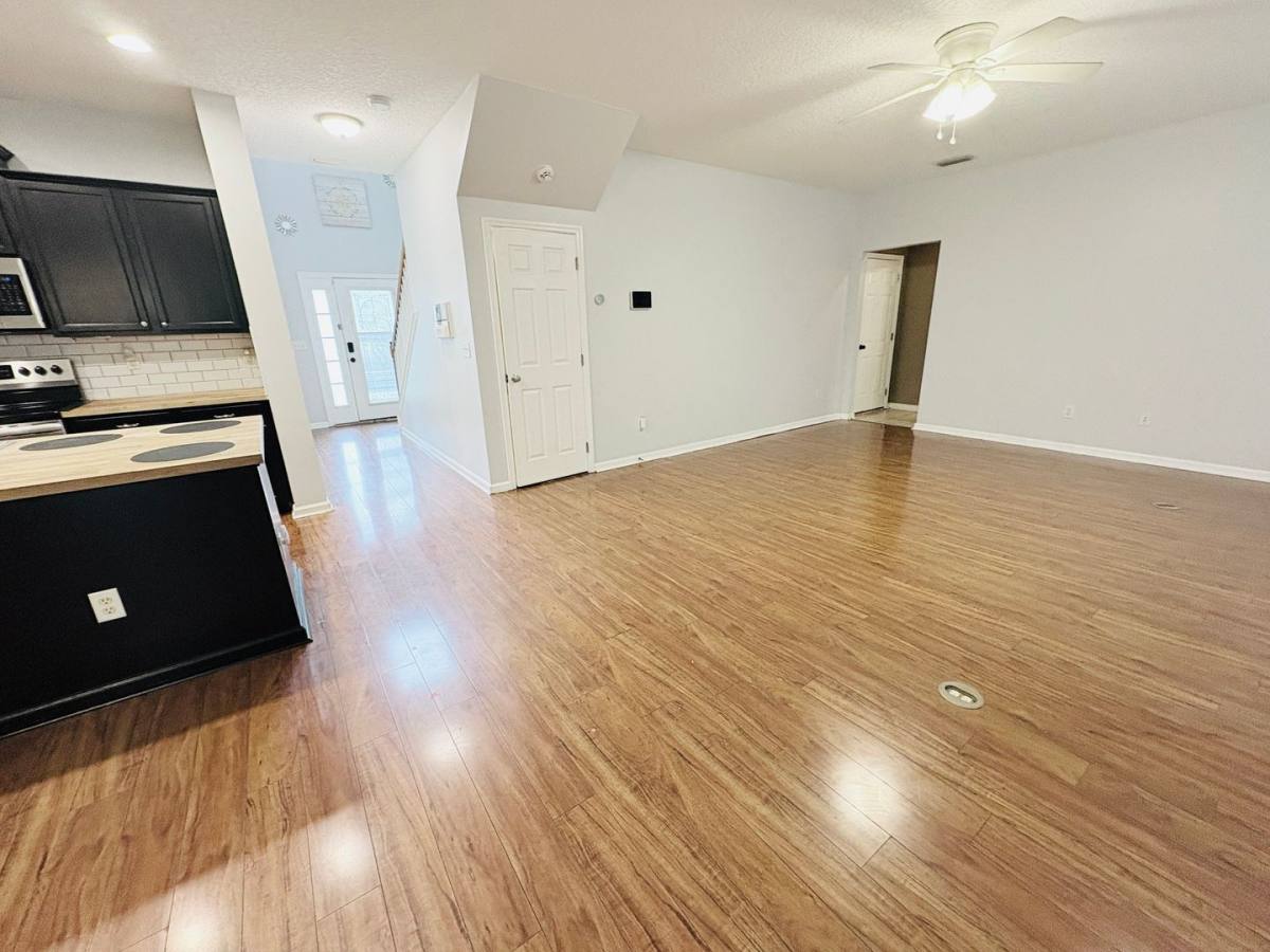 House for rent at 5950 Round Table Rd, Jacksonville, FL 32254