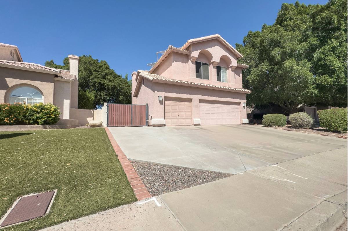 House for rent at 6288 W Rose Garden Lane, Glendale, AZ 85308
