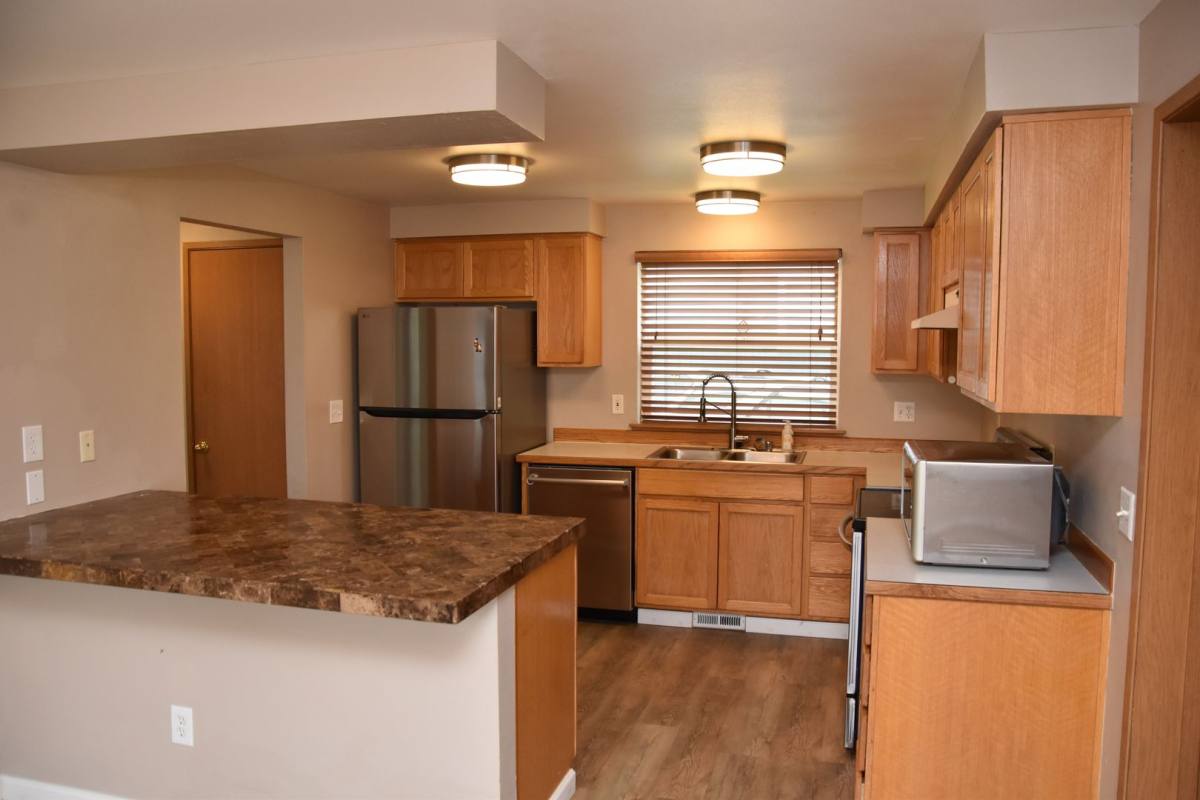 House for rent at 1405 E 38th St, Tacoma, WA 98404