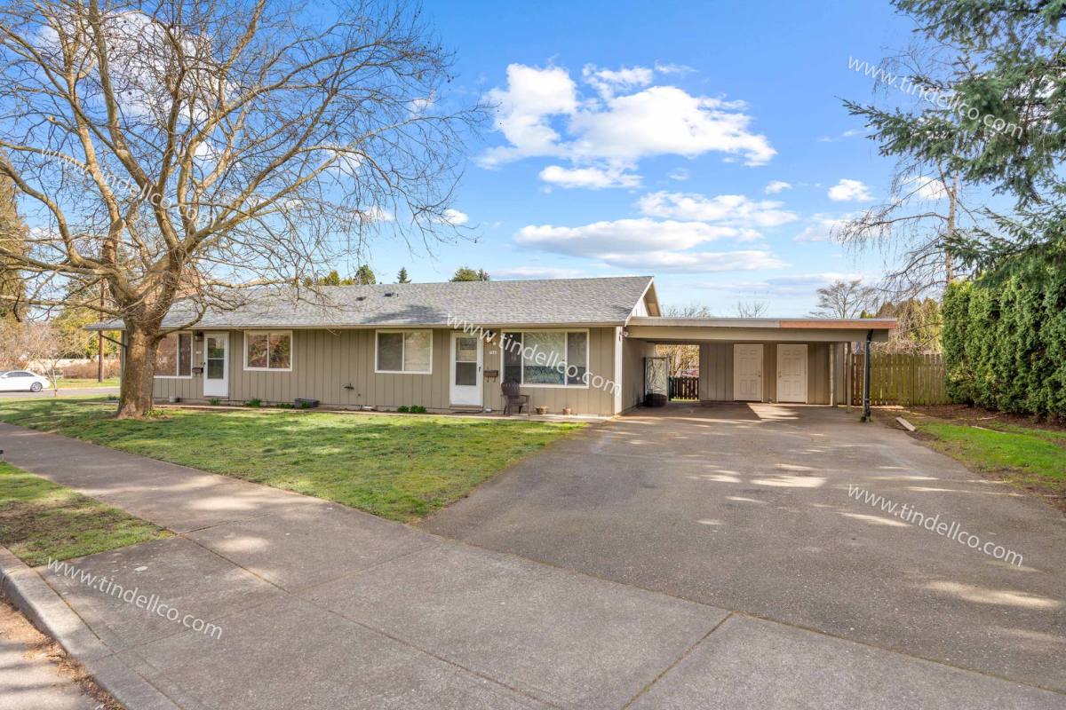 House for rent at 7040 N Carey St, Portland, OR 97203