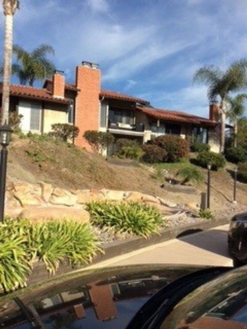 Townhouse for rent at 1911 Estrella De Mar Court, Carlsbad, CA 92009