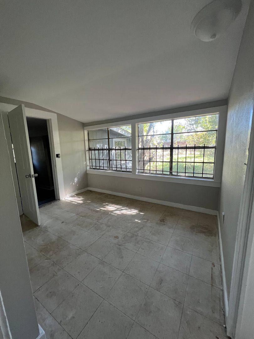 House for rent at 2413 Queens Highway, Shreveport, LA 71103