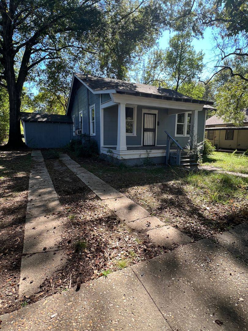 House for rent at 2413 Queens Highway, Shreveport, LA 71103