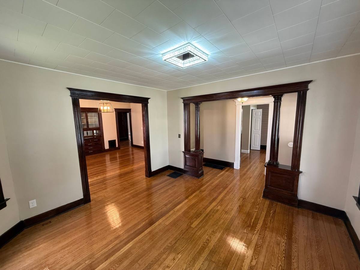 Apartment for rent at 260-262 Oxford St, Hartford, CT 06105