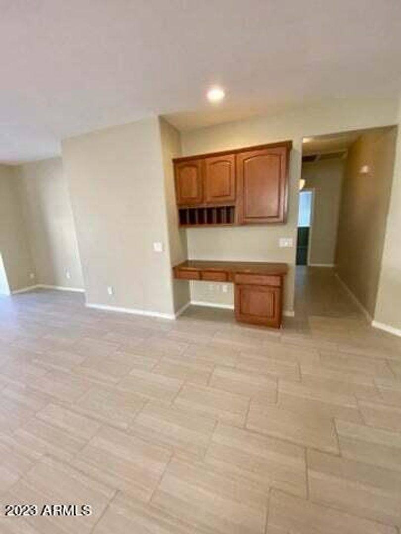 House for rent at 654 W Desert Mountain Dr, San Tan Valley, AZ 85143