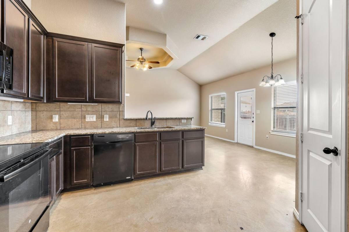 Townhouse for rent at 216 Stone Gate Dr, New Braunfels, TX 78130