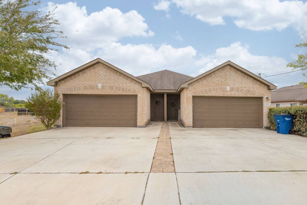 Townhouse for rent at 216 Stone Gate Dr, New Braunfels, TX 78130