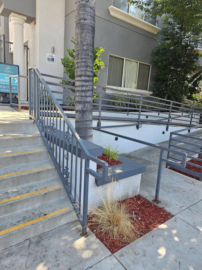 Apartment for rent at 20918 Gresham St, Canoga Park, CA 91304