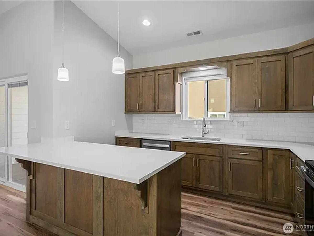 Apartment for rent at 101 Grant Dr, Ephrata, WA 98823