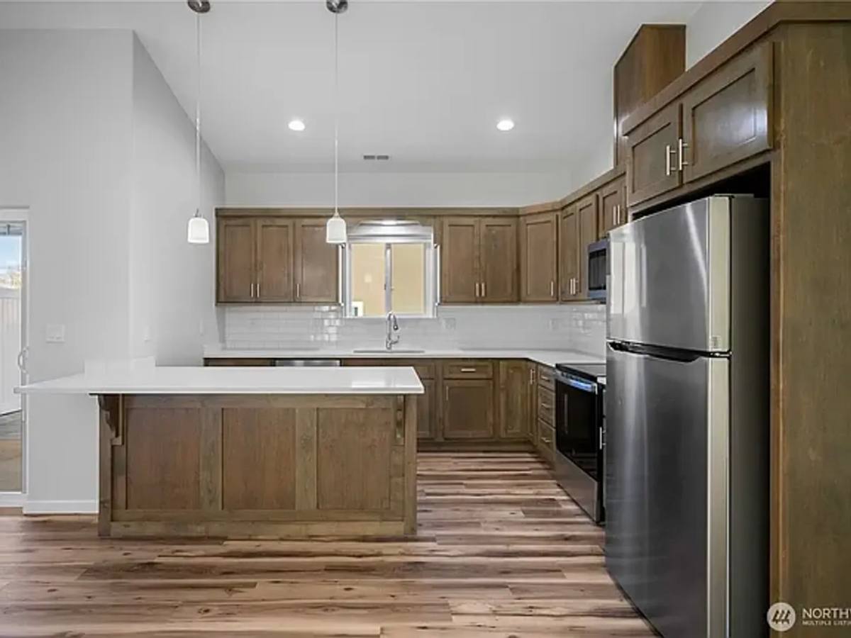 Apartment for rent at 101 Grant Dr, Ephrata, WA 98823