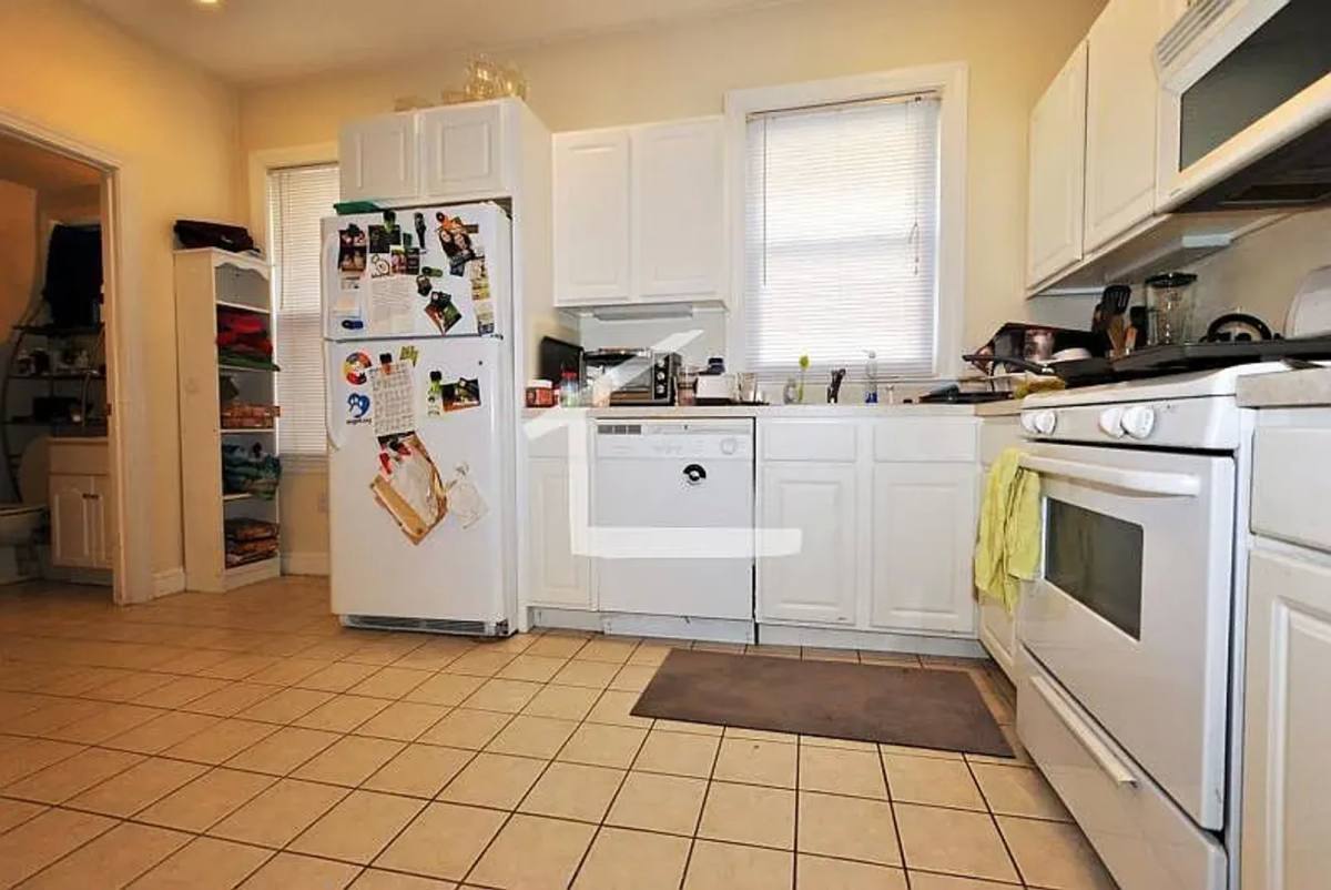 House for rent at 29 Mapleton St #1, Brighton, MA 02135