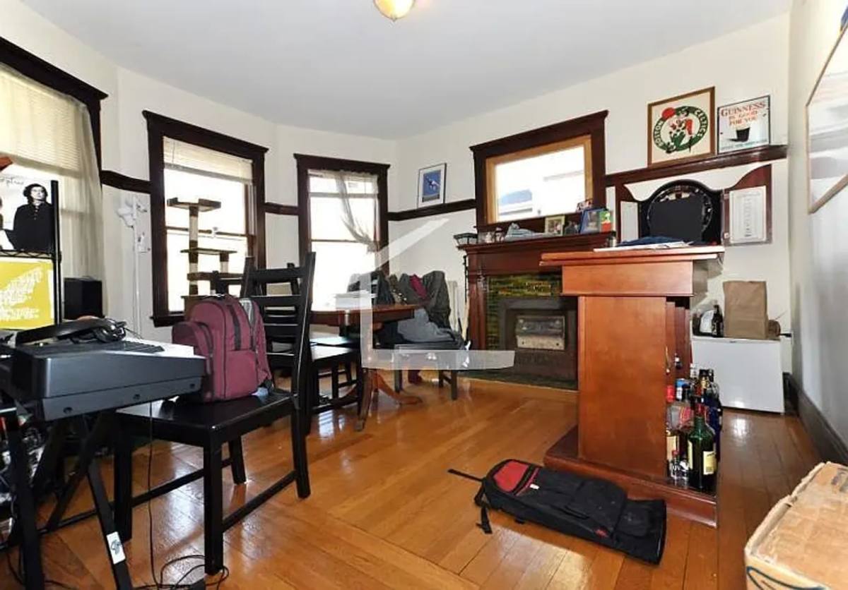 House for rent at 29 Mapleton St #1, Brighton, MA 02135